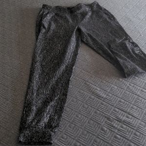 Size 8, women's Lululemon lounge pants